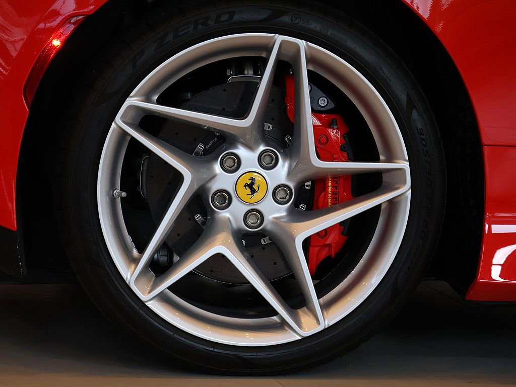 Certified 2021 Ferrari F8 Tributo RWD image 48