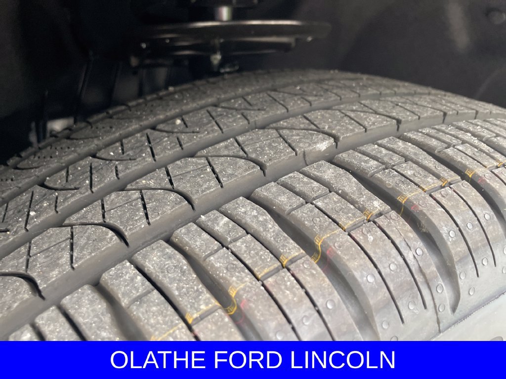 New 2026 Ford Explorer Platinum w/ LUX Leather Package AWD/4WD image 19