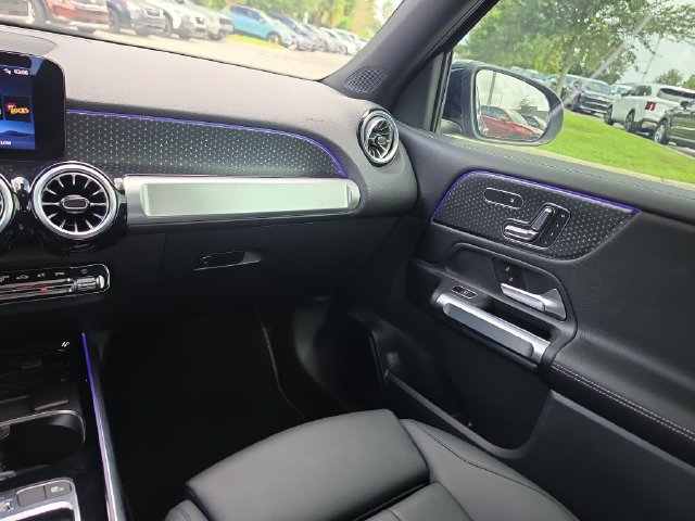 Used 2024 Mercedes-Benz GLB 250 image 10