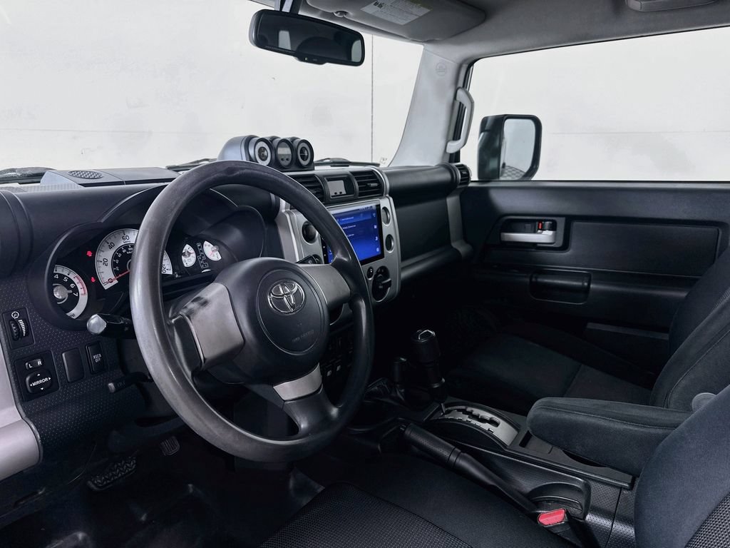 Used 2010 Toyota FJ Cruiser 4WD image 9