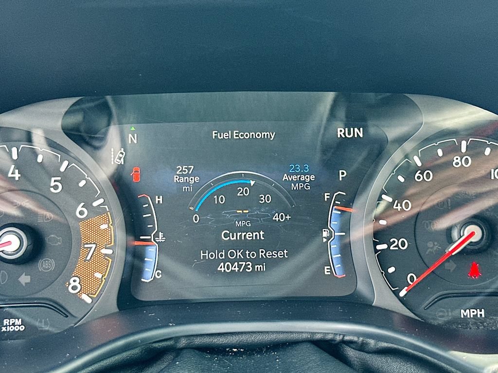 Used 2025 Jeep Compass Trailhawk AWD/4WD image 12