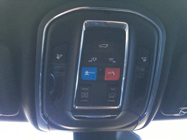 Used 2024 Jeep Grand Cherokee L Laredo w/ Luxury Tech Group I image 24