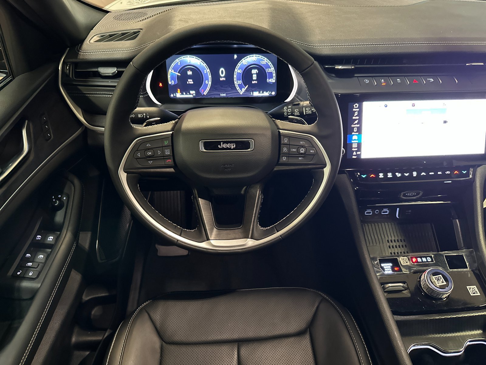 New 2026 Jeep Grand Cherokee Limited AWD/4WD image 13