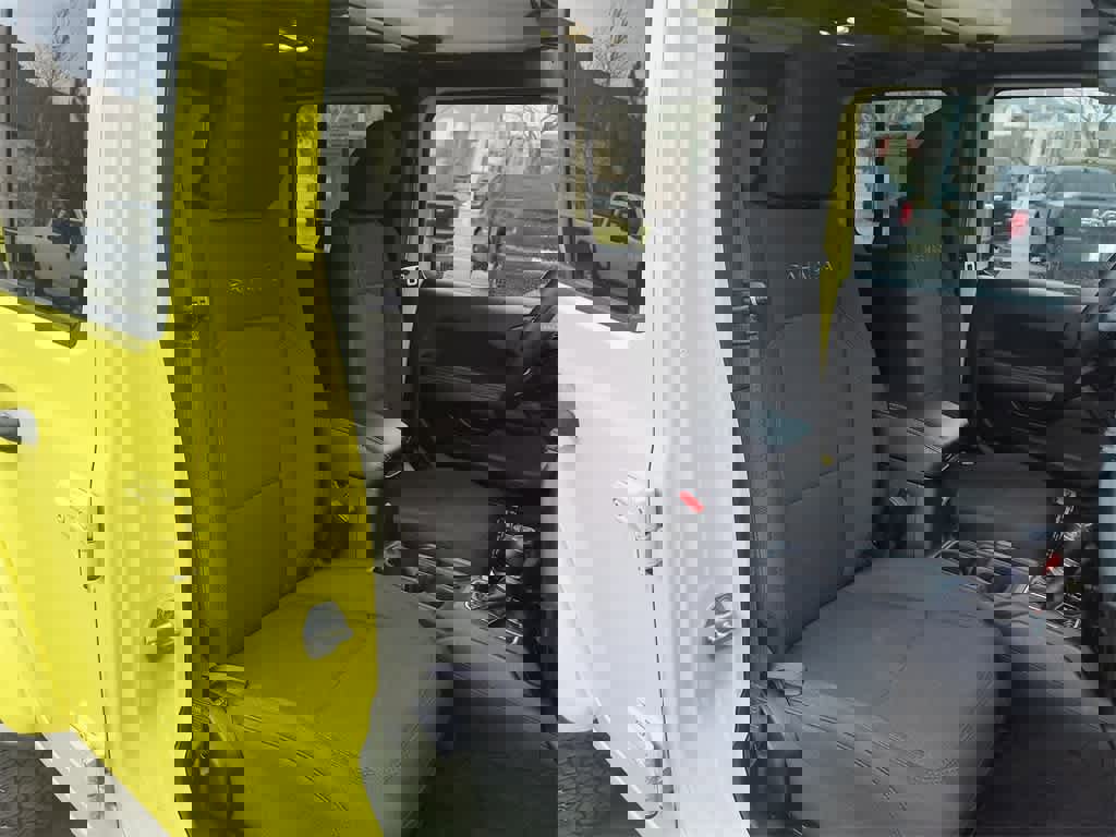 Used 2023 Jeep Wrangler Sahara image 24