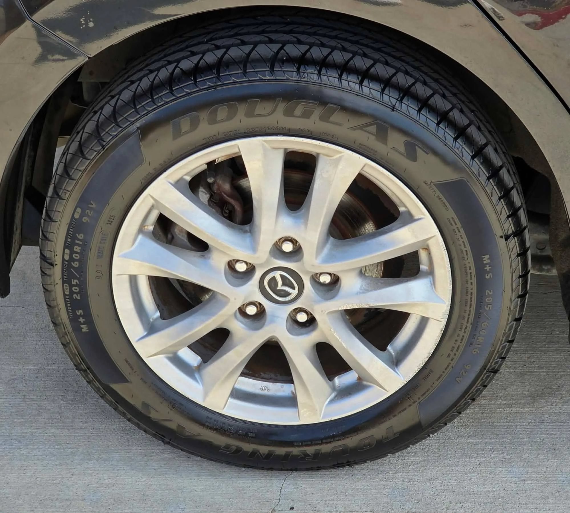 Used 2014 MAZDA MAZDA3 i Touring w/ Technology Package FWD image 32