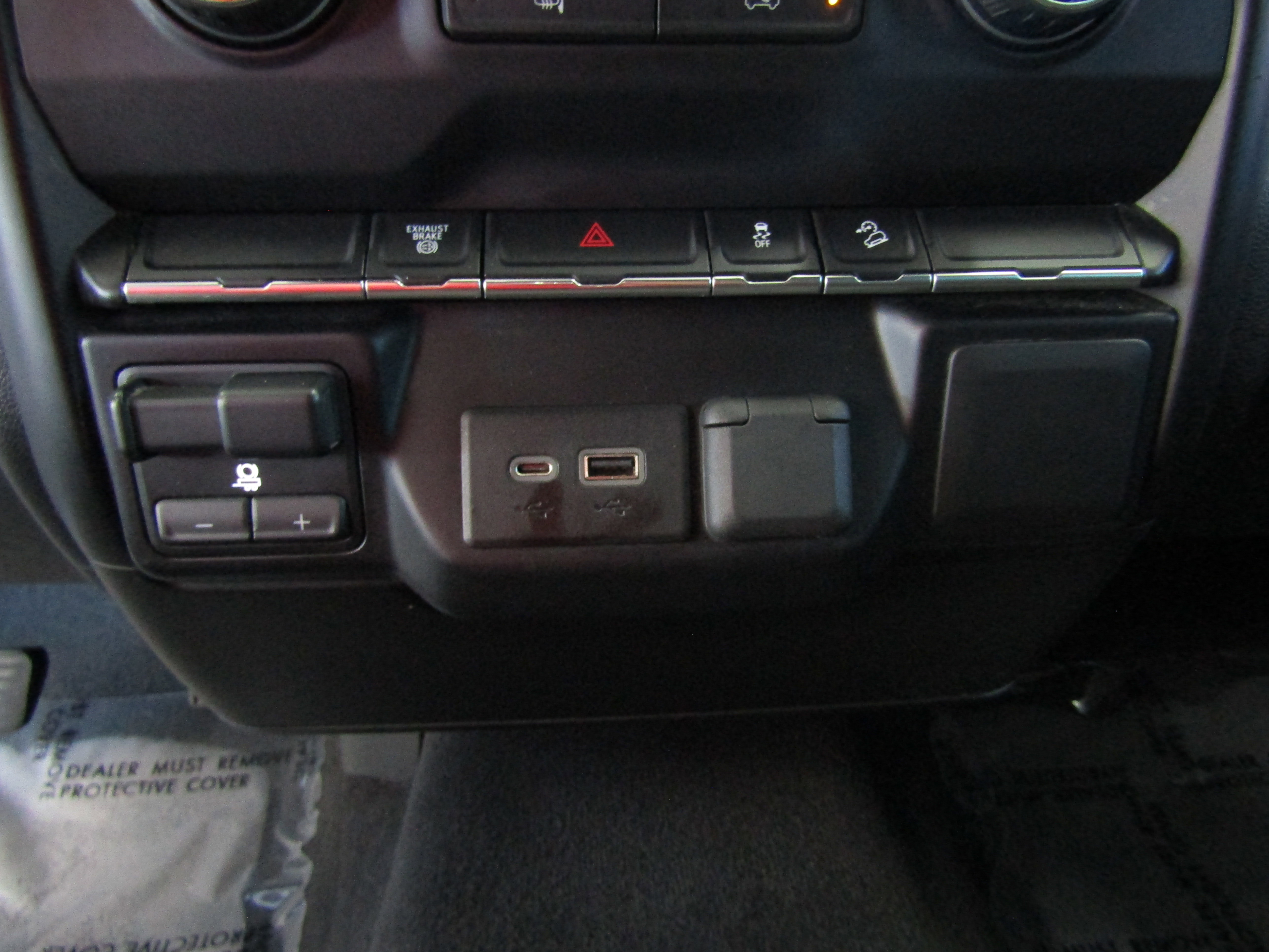 Used 2020 Chevrolet Silverado 2500 LT w/ Z71 Off-Road Package image 19