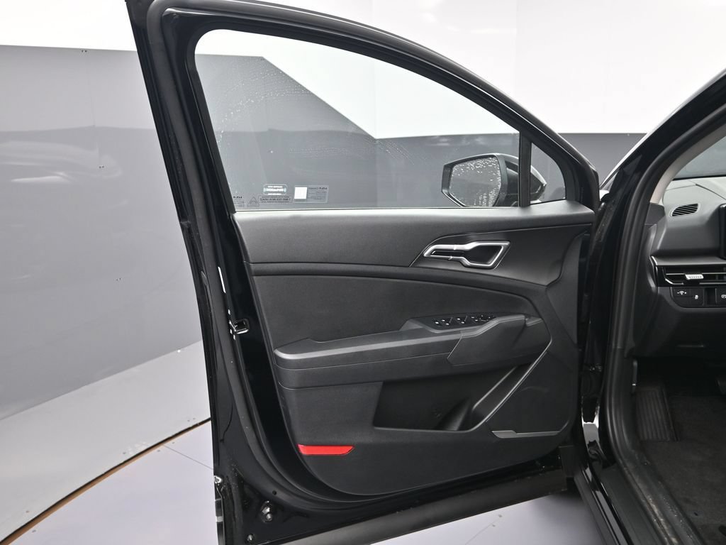 New 2026 Kia Sportage LX AWD/4WD image 13