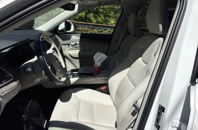 Used 2023 Volvo XC90 B6 Plus w/ Protection Package Premier AWD/4WD image 2