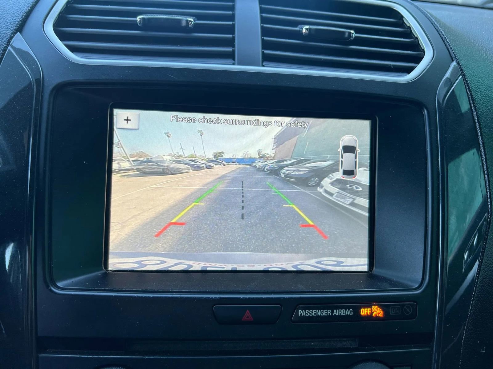 Used 2017 Ford Explorer XLT w/ Equipment Group 201A FWD image 18