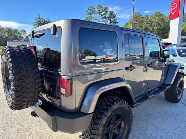 Used 2018 Jeep Wrangler Unlimited Sahara AWD/4WD image 6