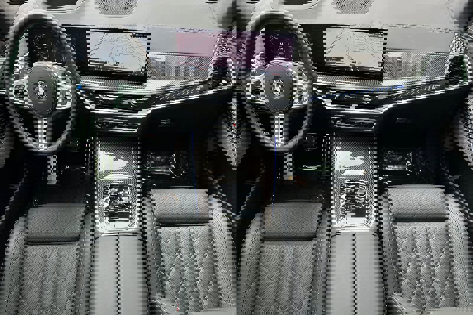 Used 2025 BMW X5 M60i w/ Executive Package image 3