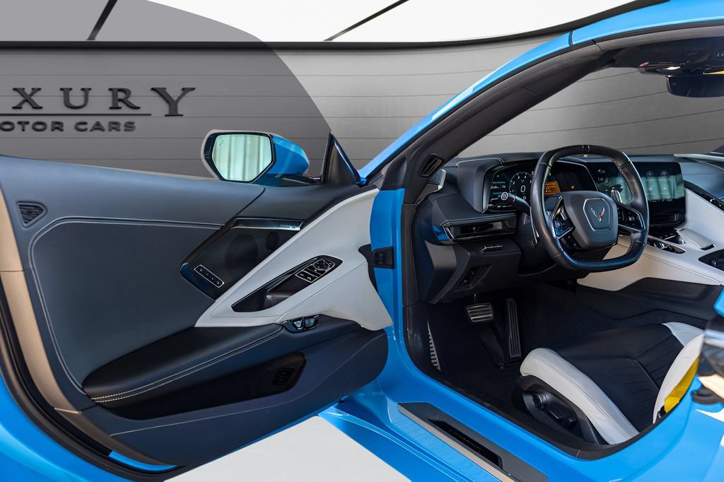 Used 2023 Chevrolet Corvette Stingray Preferred Cpe w/ Z51 Performance Package RWD image 26