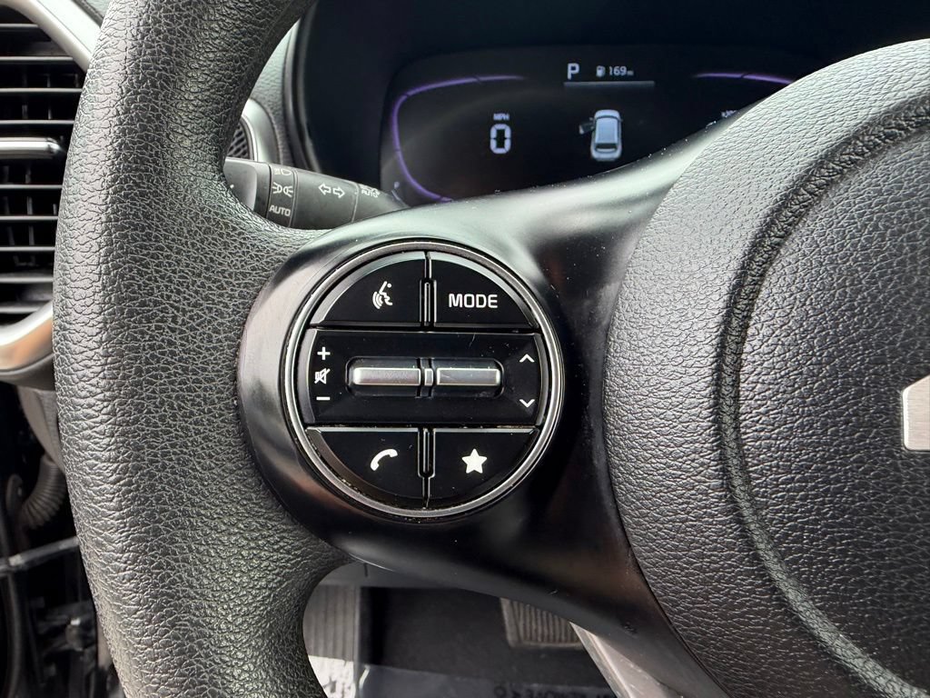 Used 2024 Kia Soul LX w/ Option Group 015 FWD image 21