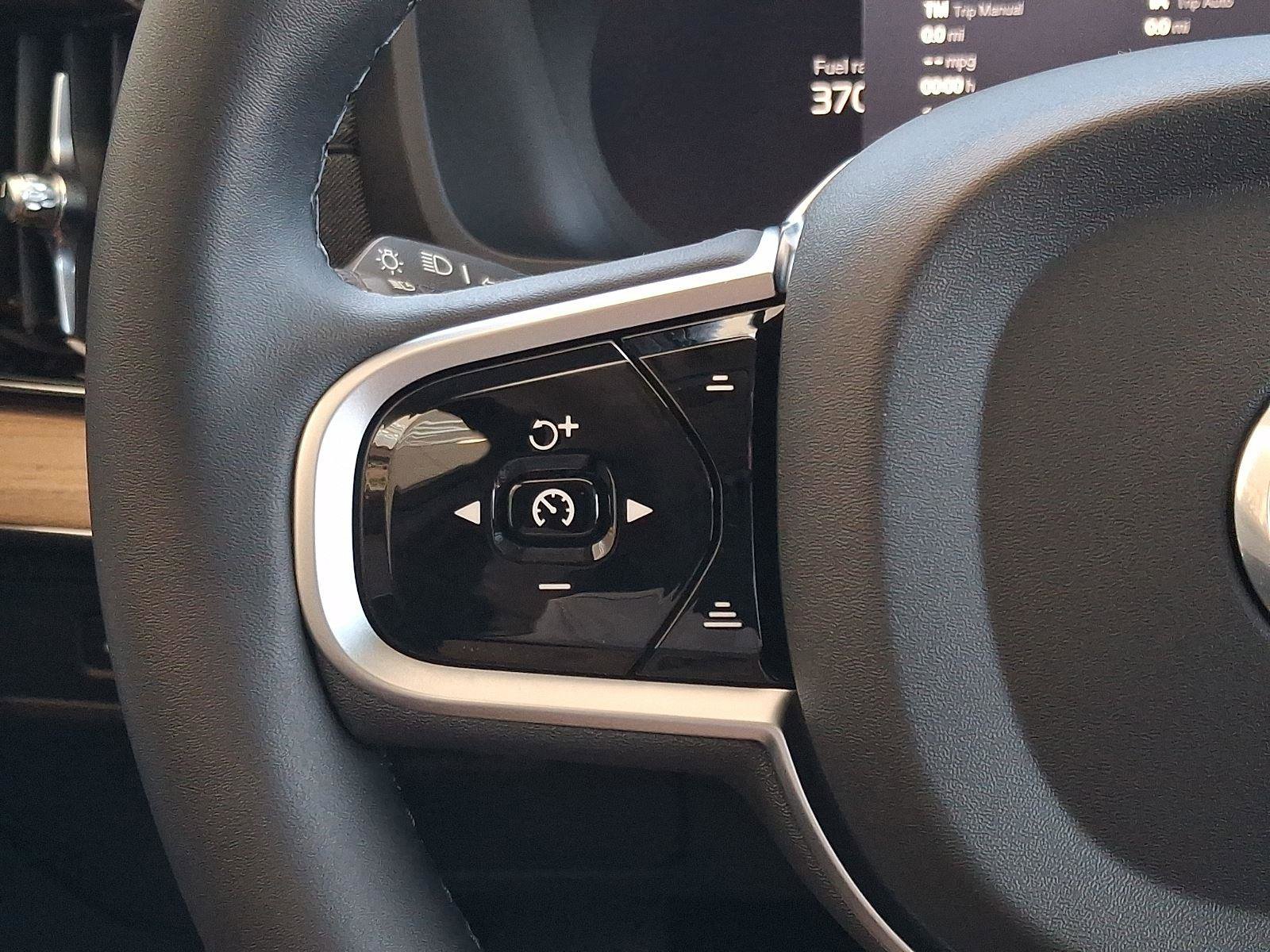 Certified 2026 Volvo XC90 T8 Plus w/ Protection Package Premier image 24