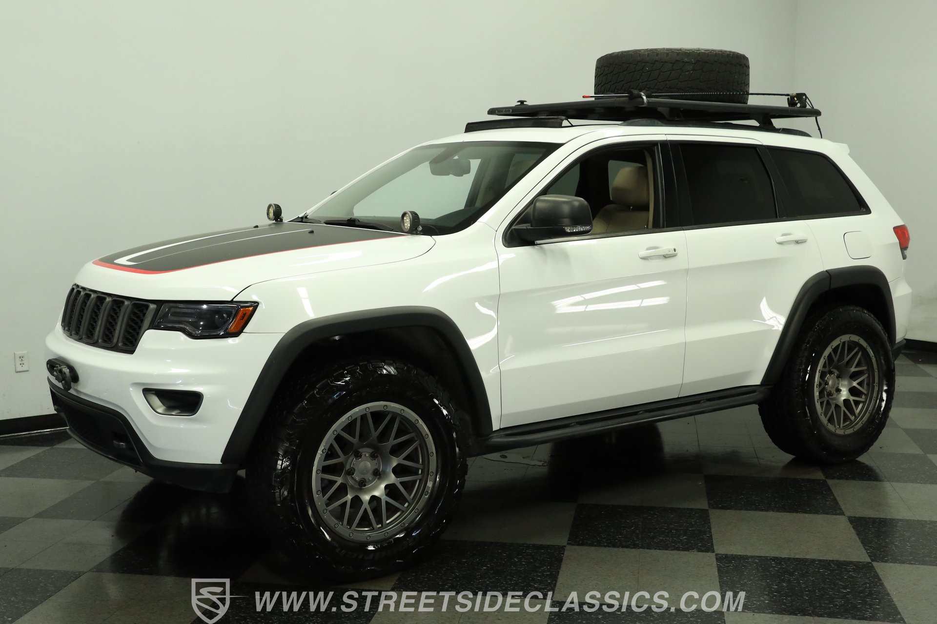 Used 2014 Jeep Grand Cherokee Limited w/ Luxury Group II AWD/4WD image 6