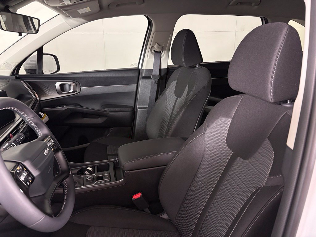 New 2026 Kia Sorento LX FWD image 18