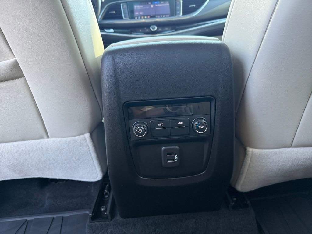 Used 2023 Buick Enclave Essence image 28