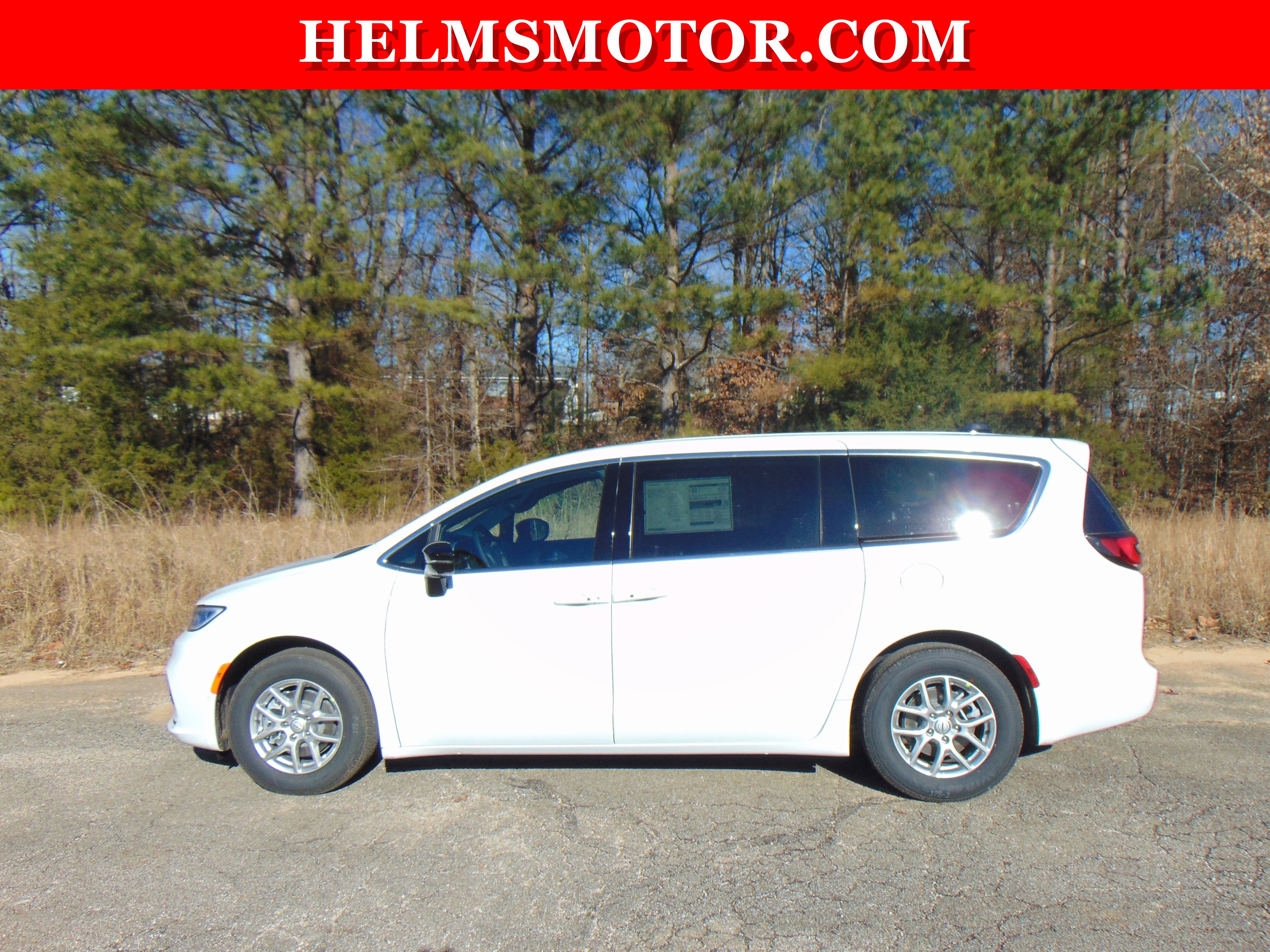 New 2026 Chrysler Pacifica Select image 6