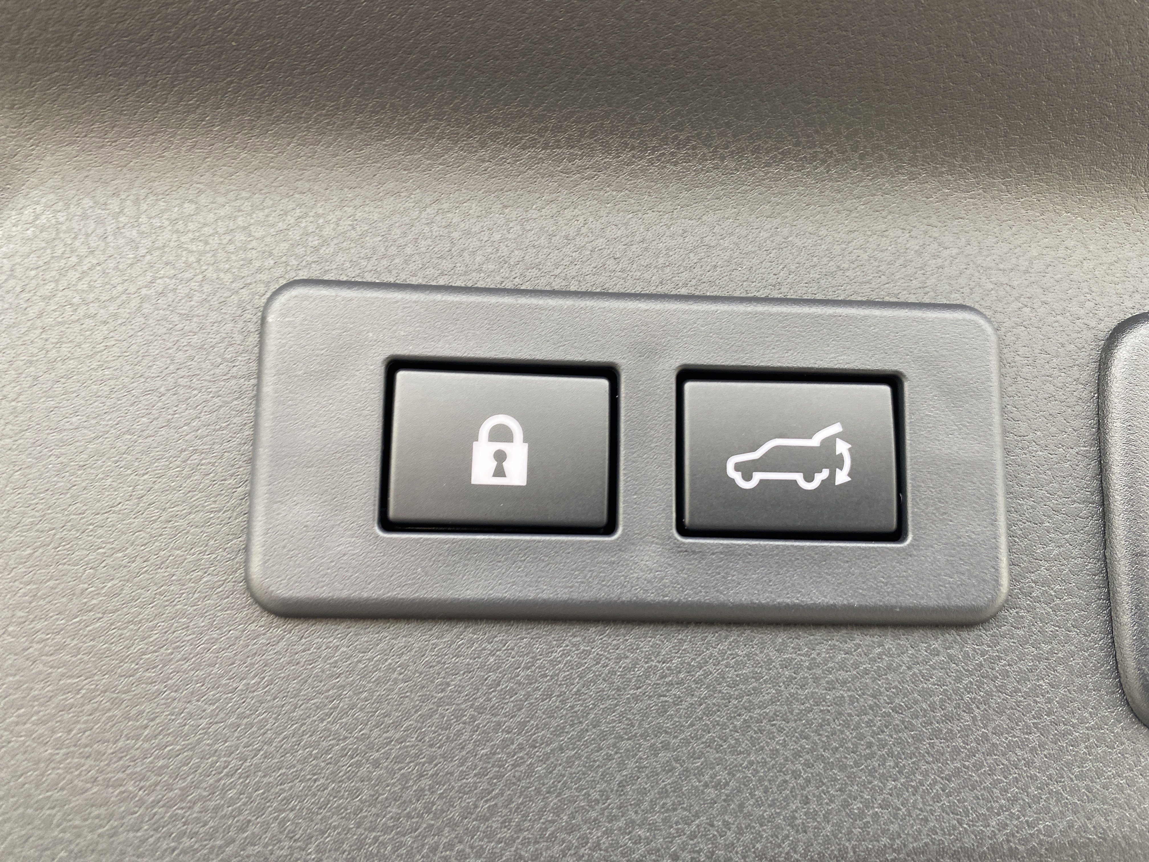 Used 2025 Subaru Forester Limited image 37