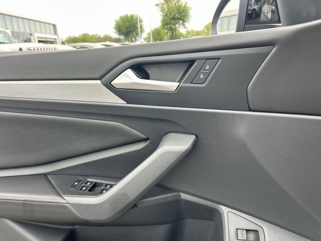 Used 2025 Volkswagen Jetta Sport image 17