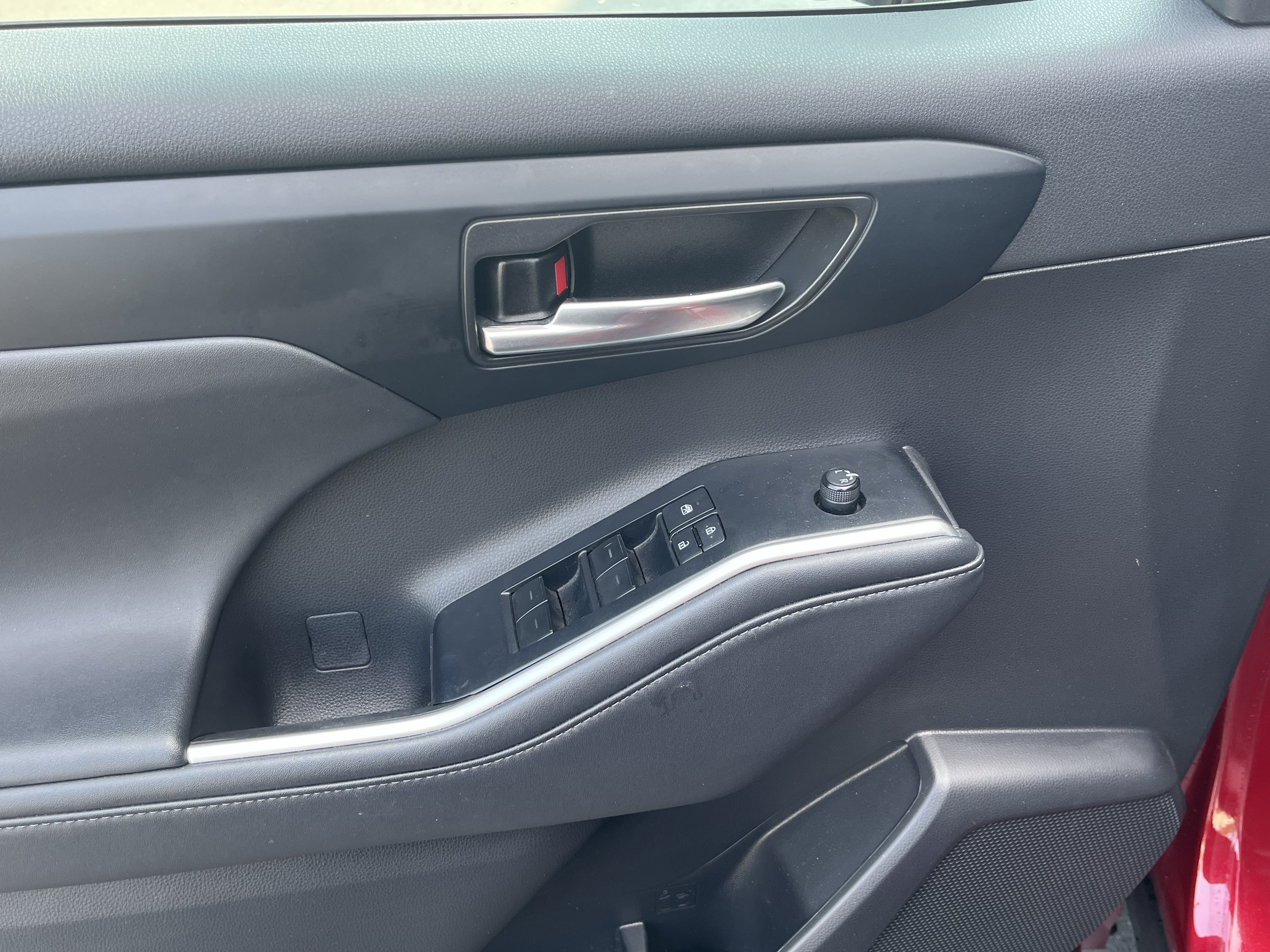 Used 2022 Toyota Highlander XSE FWD image 15
