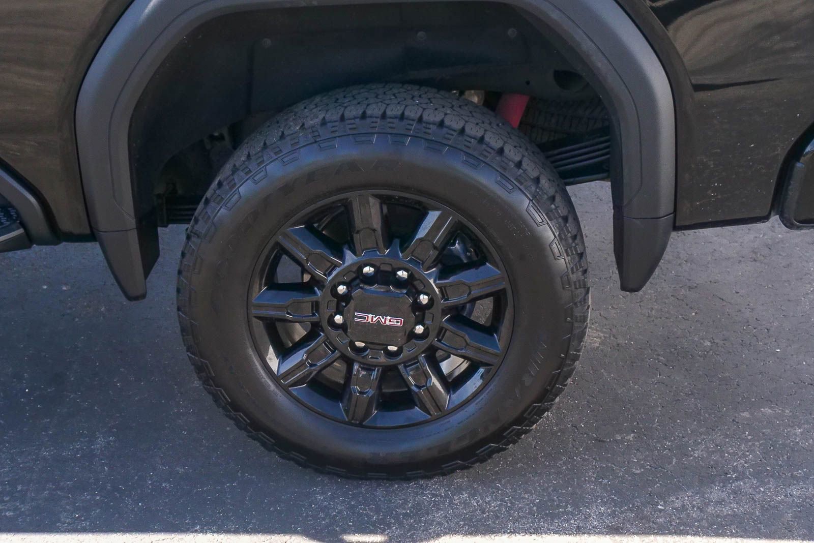 Used 2025 GMC Sierra 2500 AT4 image 6