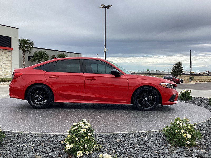 Used 2023 Honda Civic Sport image 4