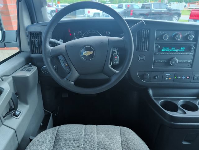 Used 2025 Chevrolet Express 3500 LT w/ LT Preferred Equipment Group RWD video 2