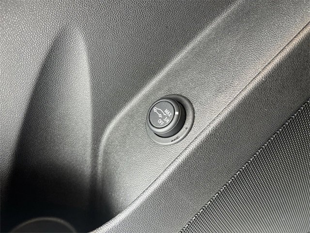 Used 2023 Chevrolet Equinox LT image 24