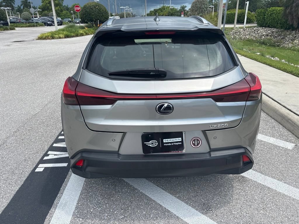 Used 2021 Lexus UX 200 w/ Premium Package FWD image 5