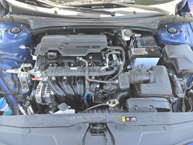 Used 2023 Hyundai Elantra SE w/ Preferred Accessory Package FWD image 22