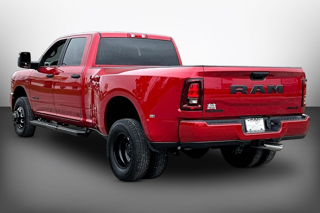 New 2027 RAM 3500 Big Horn AWD/4WD image 3