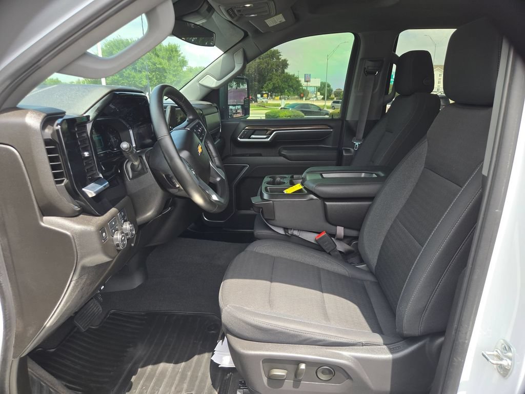 Certified 2025 Chevrolet Silverado 2500 LT w/ Convenience Package AWD/4WD image 9