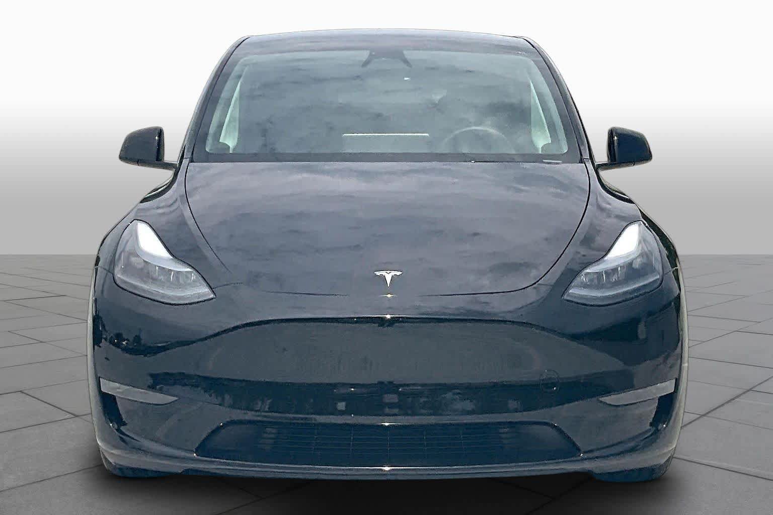 Used 2025 Tesla Model Y Performance AWD/4WD image 3