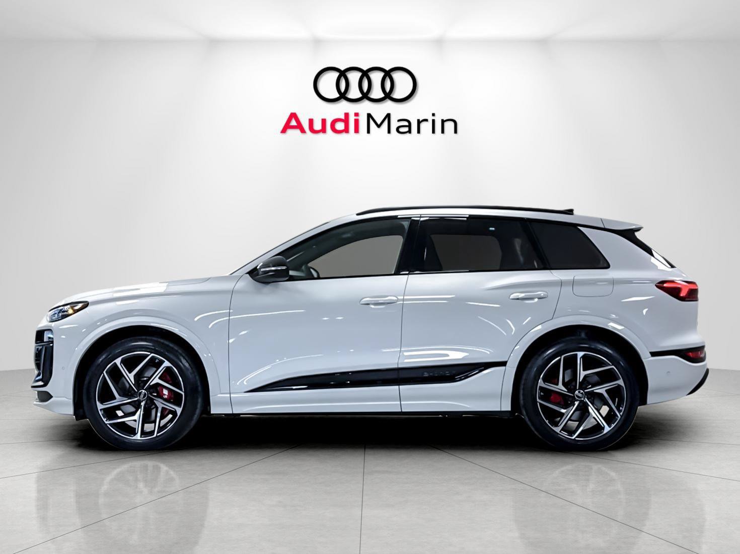 New 2027 Audi SQ6 e-tron Premium Plus AWD/4WD image 2