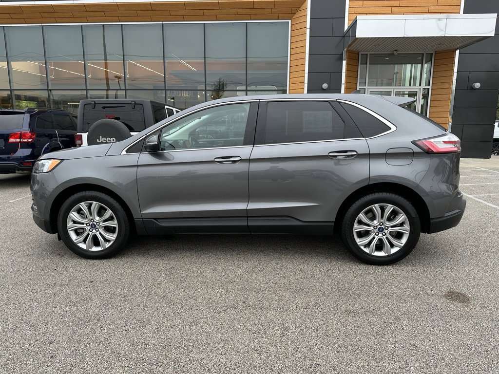 Used 2022 Ford Edge Titanium w/ Equipment Group 301A image 7