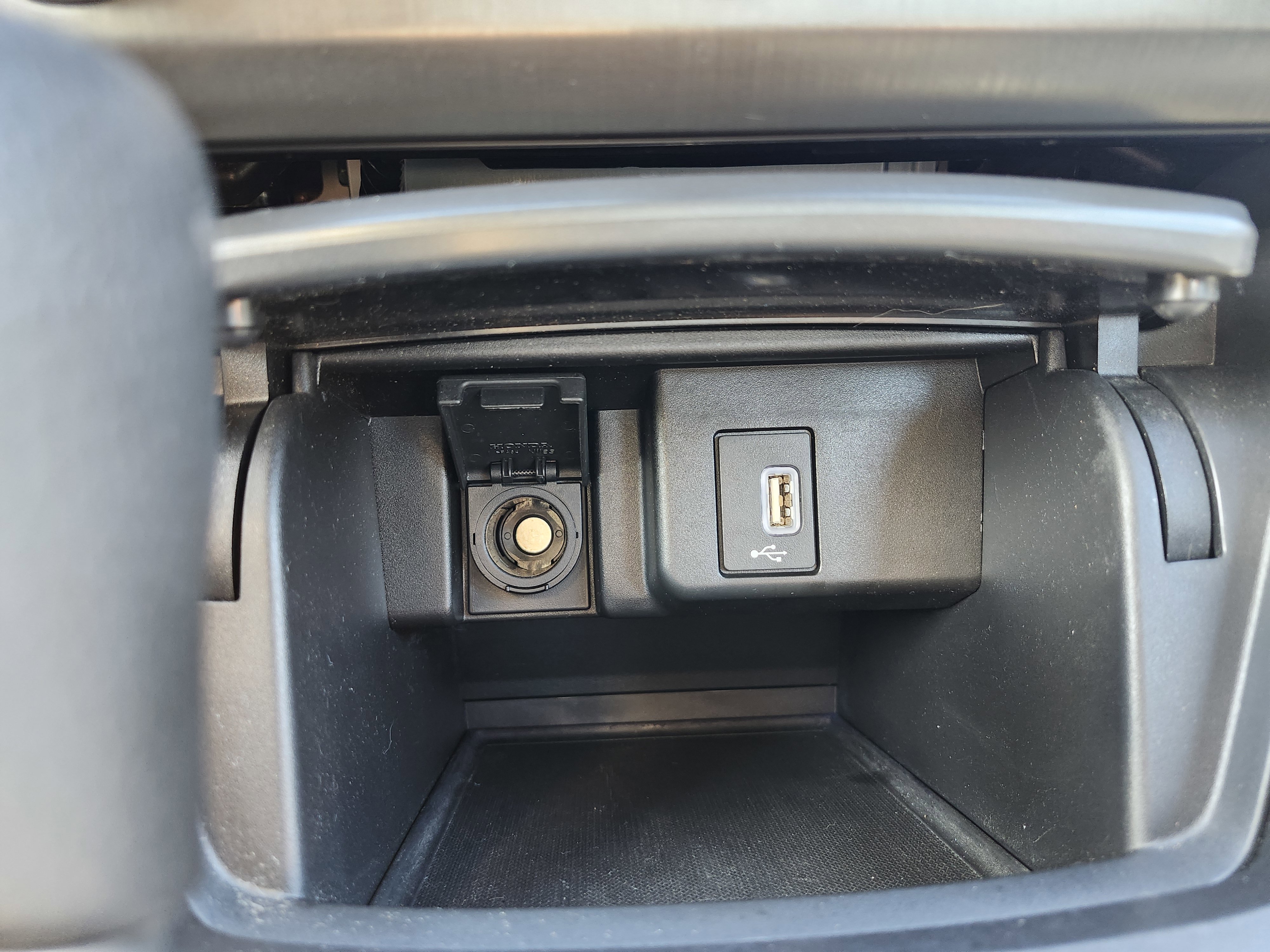 Used 2018 Honda Accord LX image 8