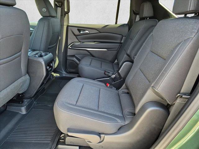 New 2027 Chevrolet Traverse LT w/ LPO, Floor Liner Package AWD/4WD image 16