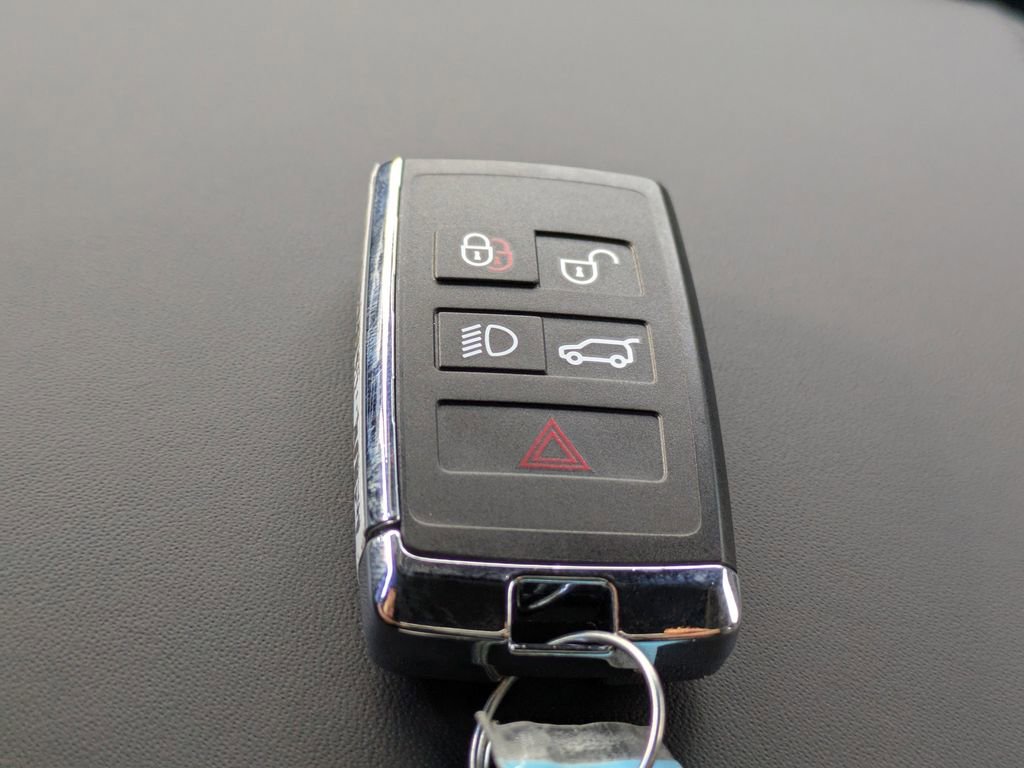 New 2025 Land Rover Defender 130 S image 35