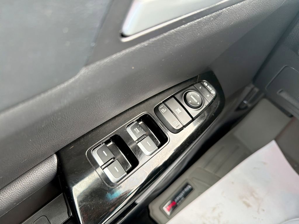 Used 2022 Kia Sportage Nightfall Edition w/ Nighfall AWD Premium Package image 18