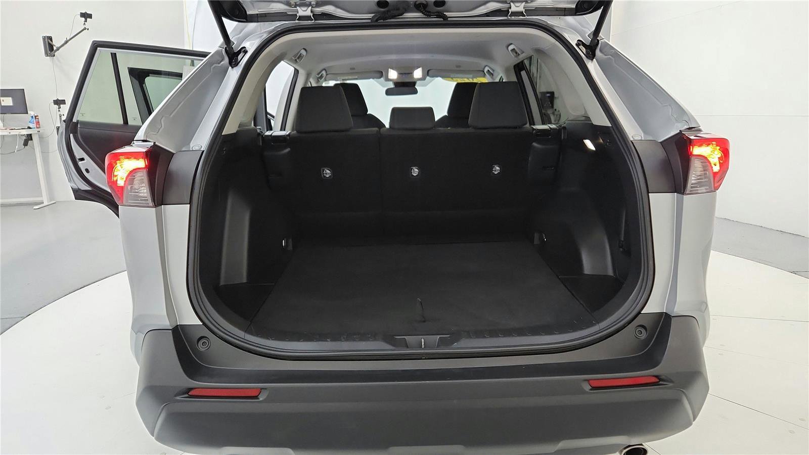 Certified 2023 Toyota RAV4 LE image 32