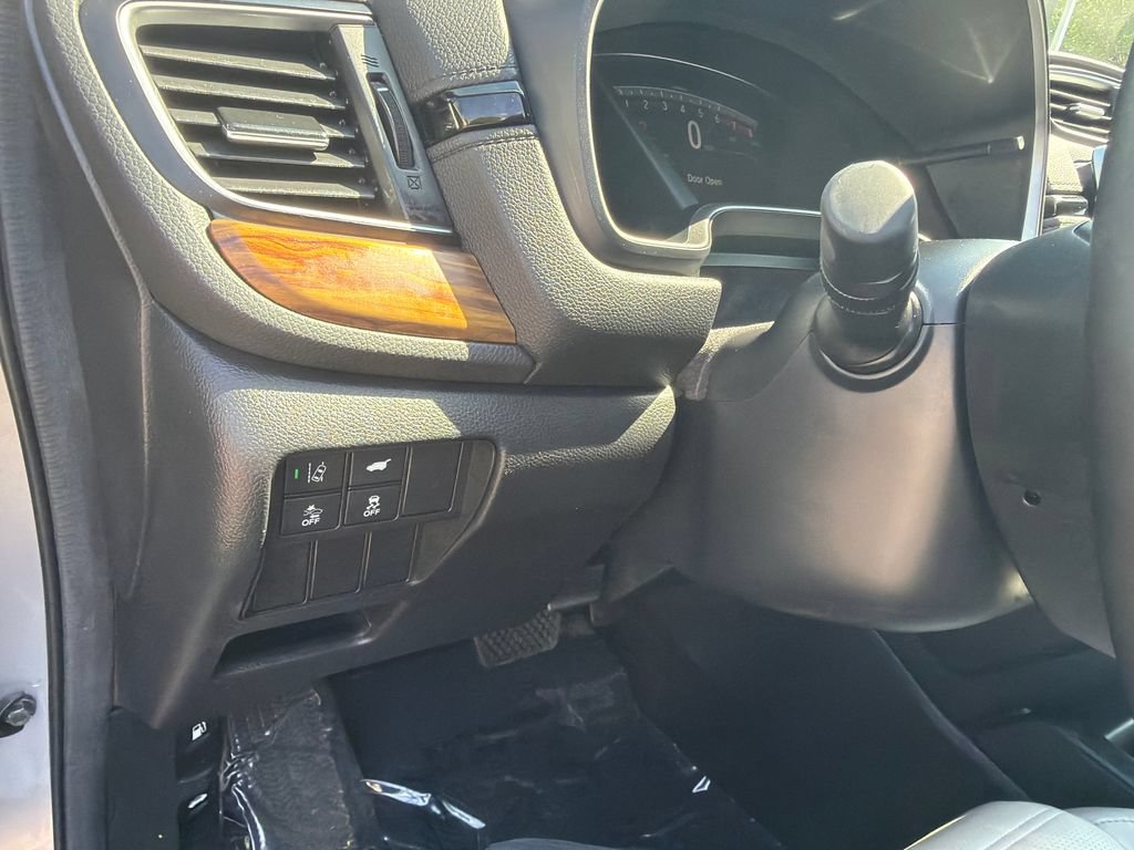 Used 2018 Honda CR-V Touring image 33