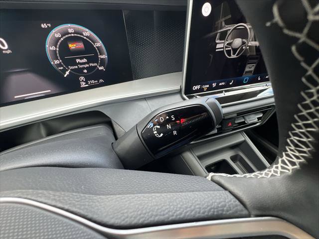 New 2026 Volkswagen Tiguan SE image 19