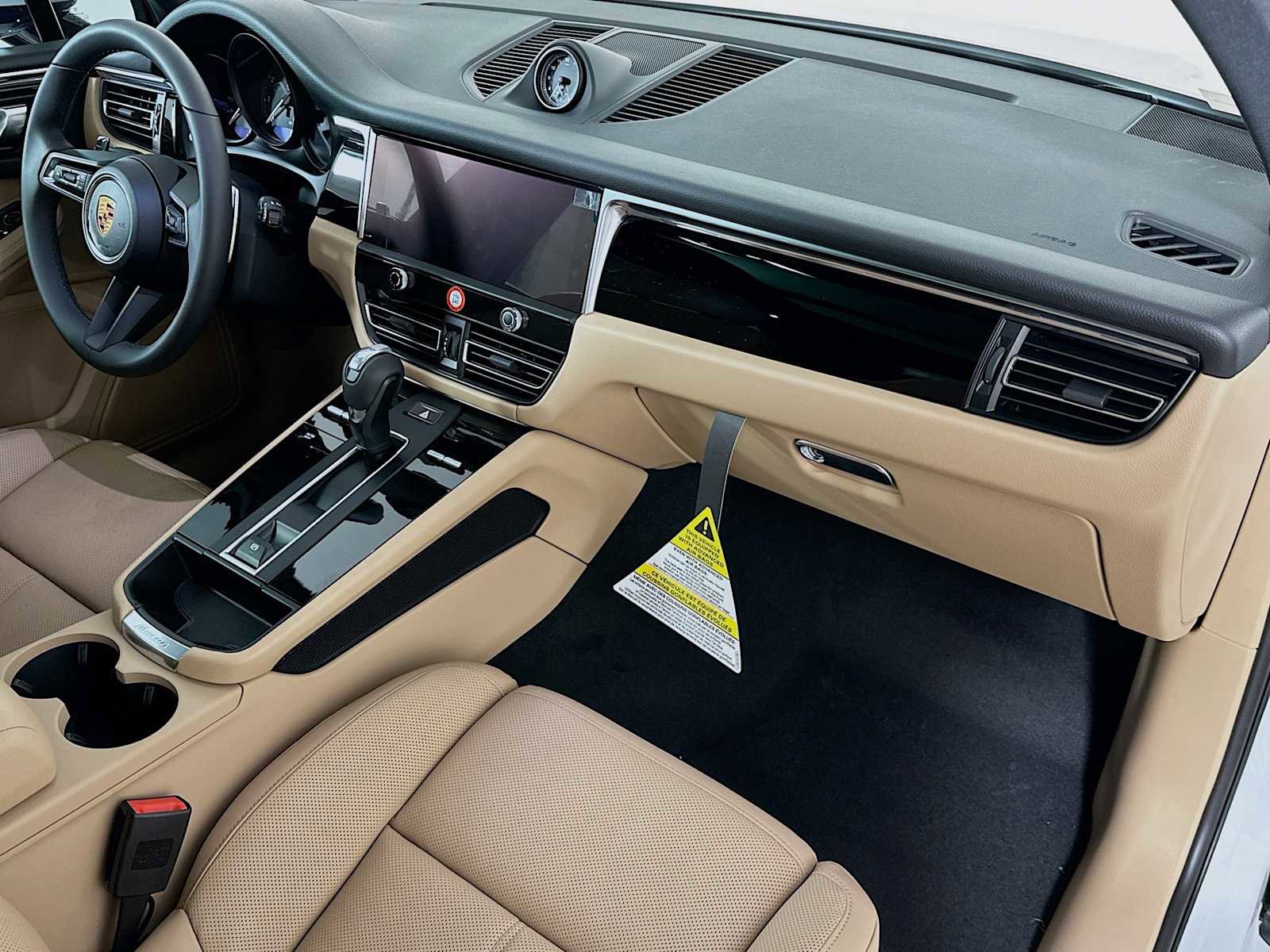 New 2026 Porsche Macan AWD/4WD image 31