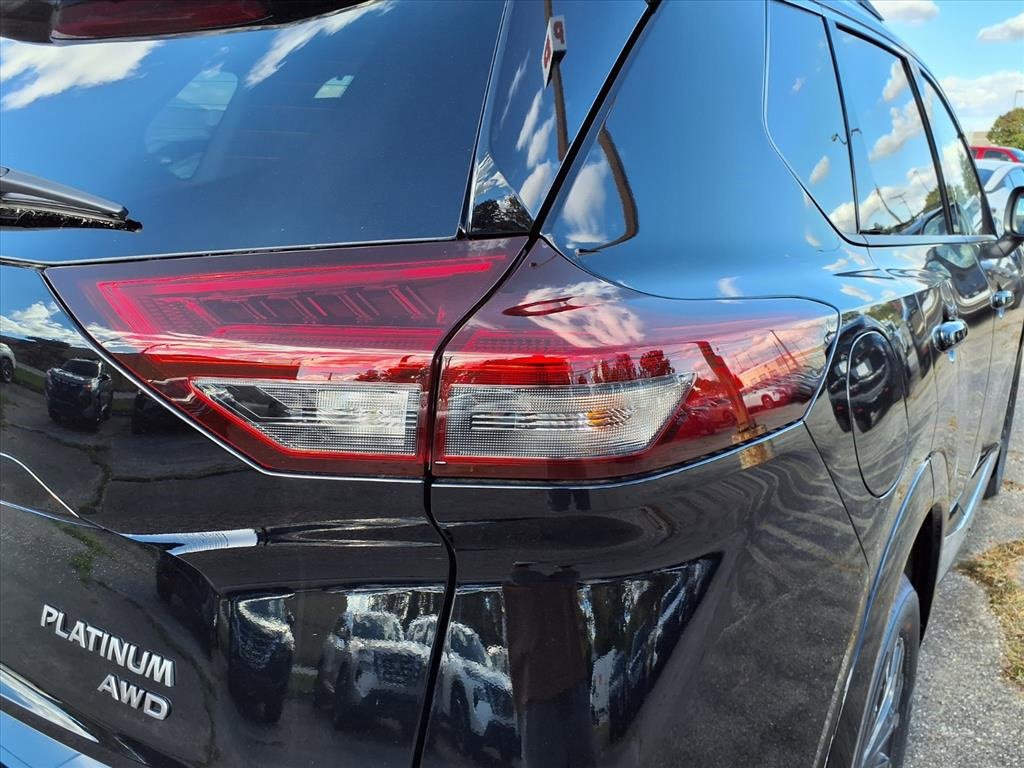 New 2026 Nissan Rogue Platinum image 11