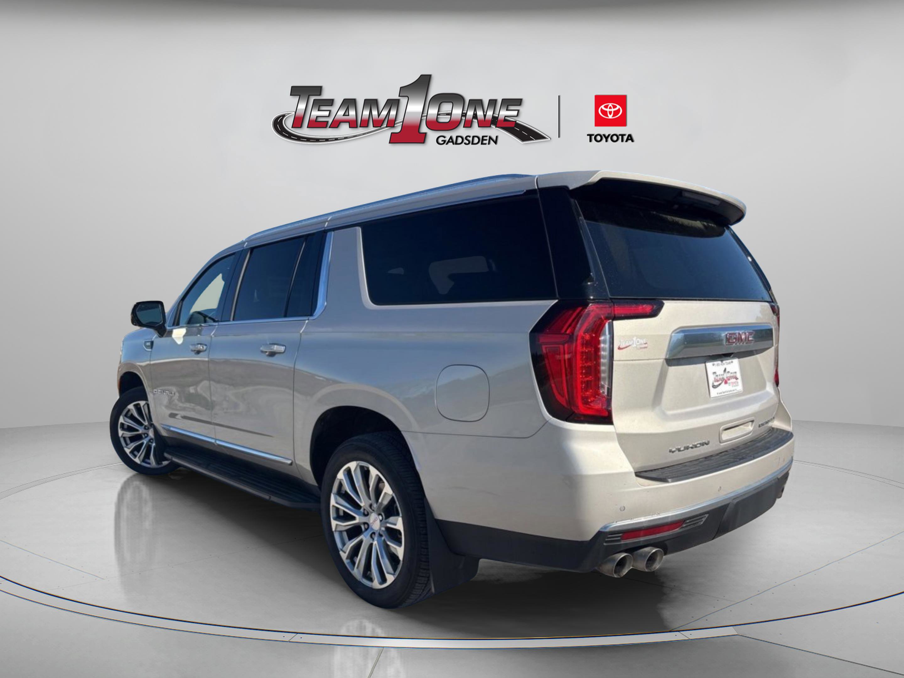 Used 2023 GMC Yukon XL Denali image 8