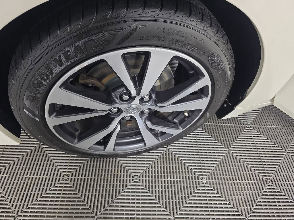 Used 2016 Nissan Maxima 3.5 SL FWD image 10