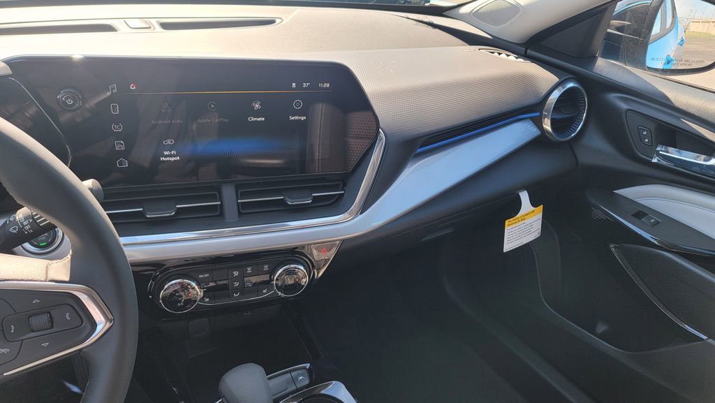 New 2026 Chevrolet Trax LT image 21