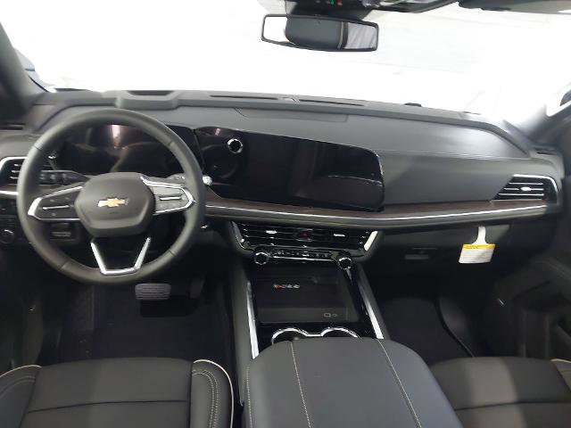 New 2026 Chevrolet Suburban Premier w/ Sun And Tow Package AWD/4WD image 5