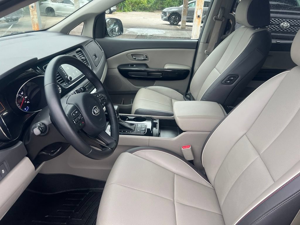 Used 2017 Kia Sedona EX FWD image 4